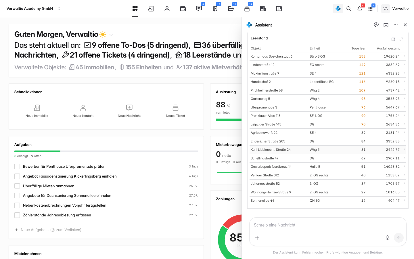 Assistent beantwortet eine Frage und zeigt die genutzten Datenquellen als Karten
