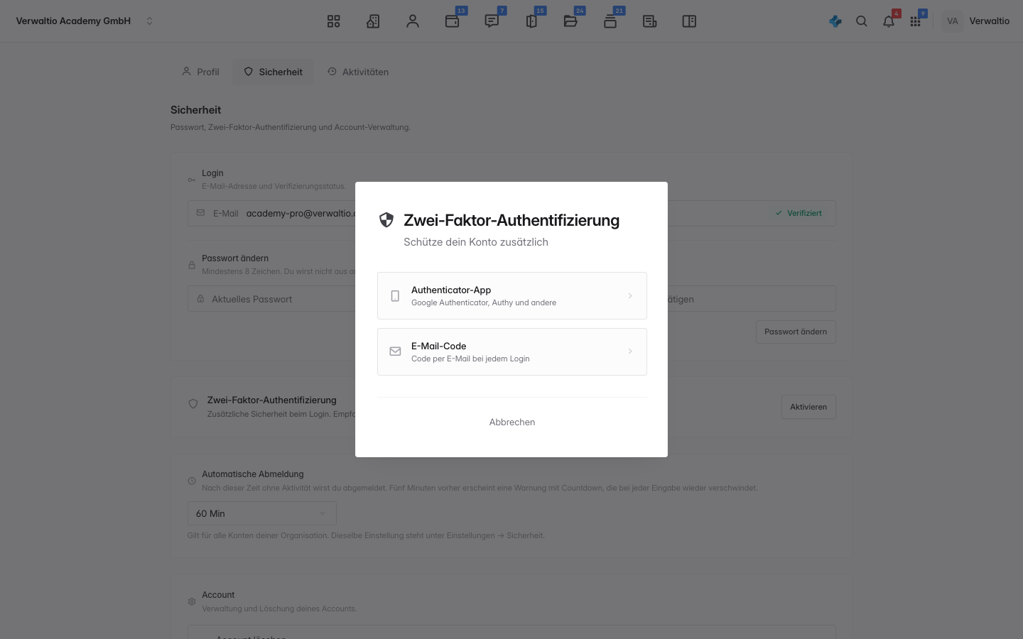 Auswahl der Methode zwischen Authenticator-App und E-Mail-Code